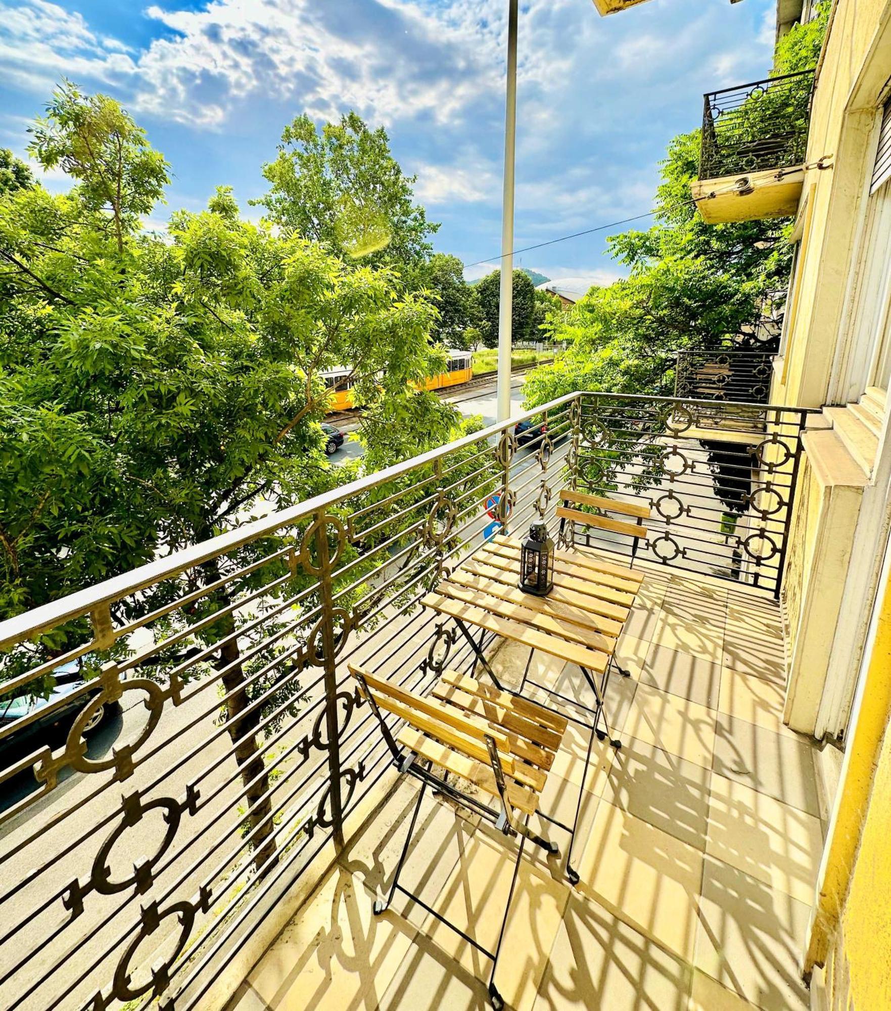 Casa Del Rio Hotel Budapest Exterior photo